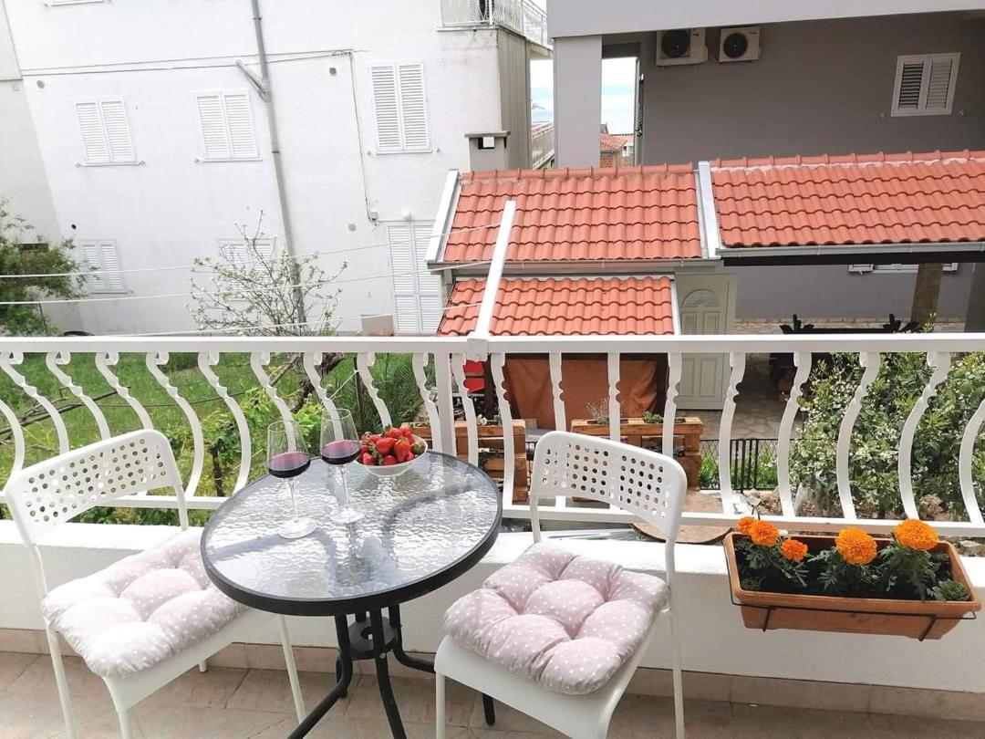 Hotel Apartman Komadina Makarská Exteriér fotografie
