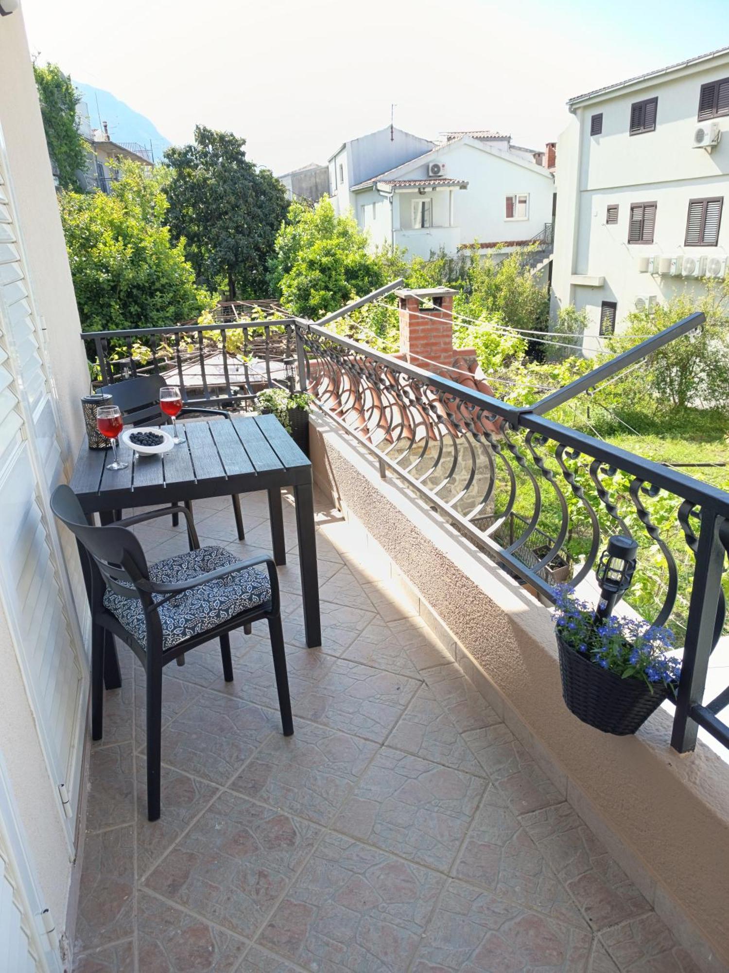 Hotel Apartman Komadina Makarská Exteriér fotografie